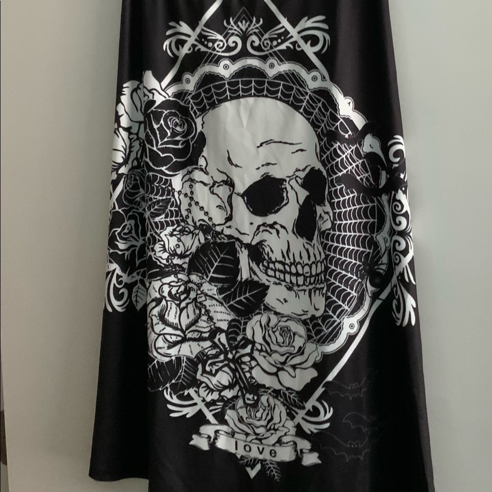 Tank top with skull